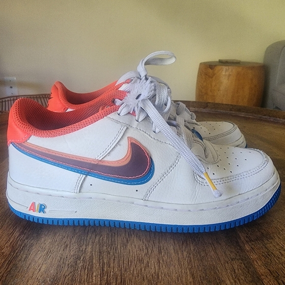 Nike Air Force 1 LV8 GS Offset Swoosh White Red Blue DX1787-100 Kids 4Y - Picture 2 of 15